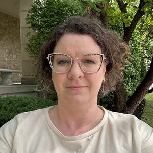 Meet your Posher, Adriane